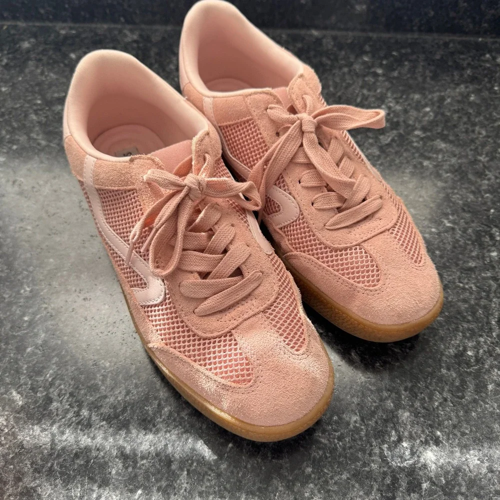 Steve Madden Pink Textile and Leather Trendy Lace Up Sneaker